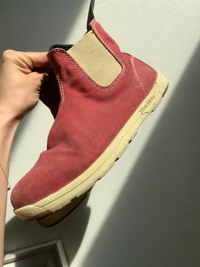 Blundstone Canvas Boots - Red (size 6)