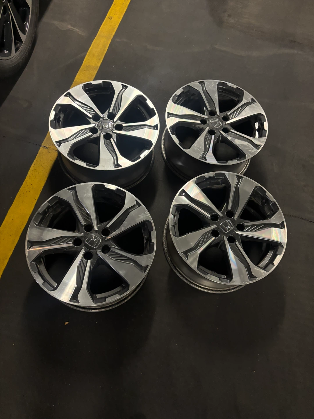 Honda CR-V OEM 17” Rims + Winter Tires (4) 225/65R17 5x114.3
