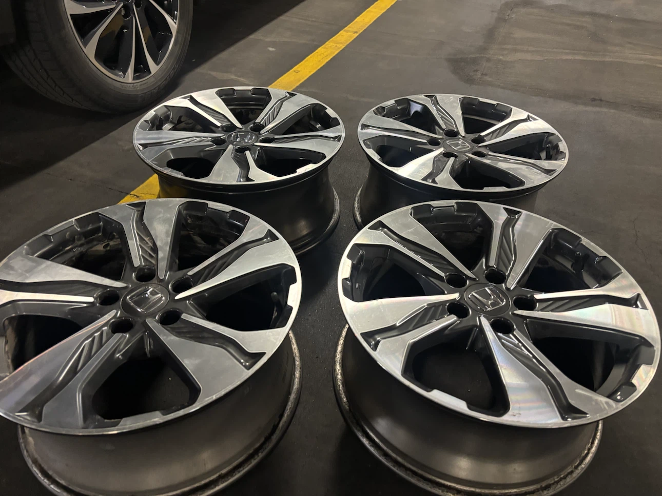Honda CR-V OEM 17” Rims + Winter Tires (4) 225/65R17 5x114.3 - photo 2