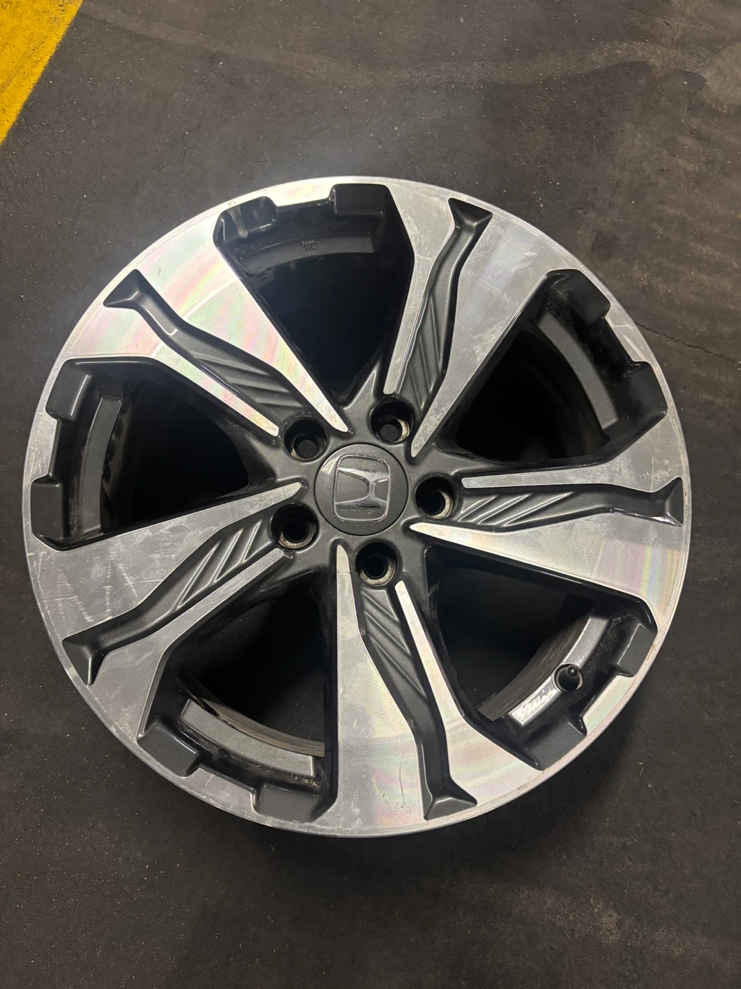 Honda CR-V OEM 17” Rims + Winter Tires (4) 225/65R17 5x114.3 - photo 4