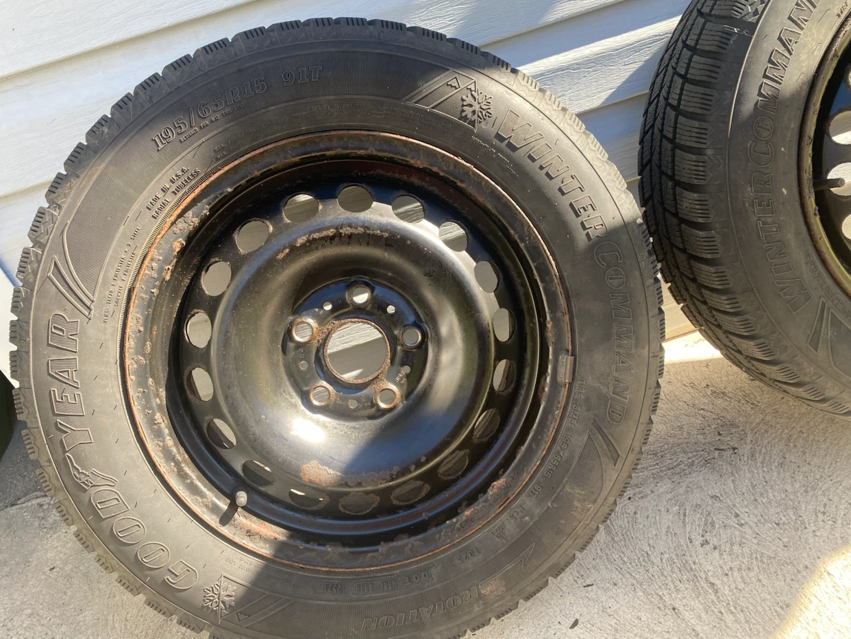Goodyear Winter Command Tires 195/65R15 - photo 4