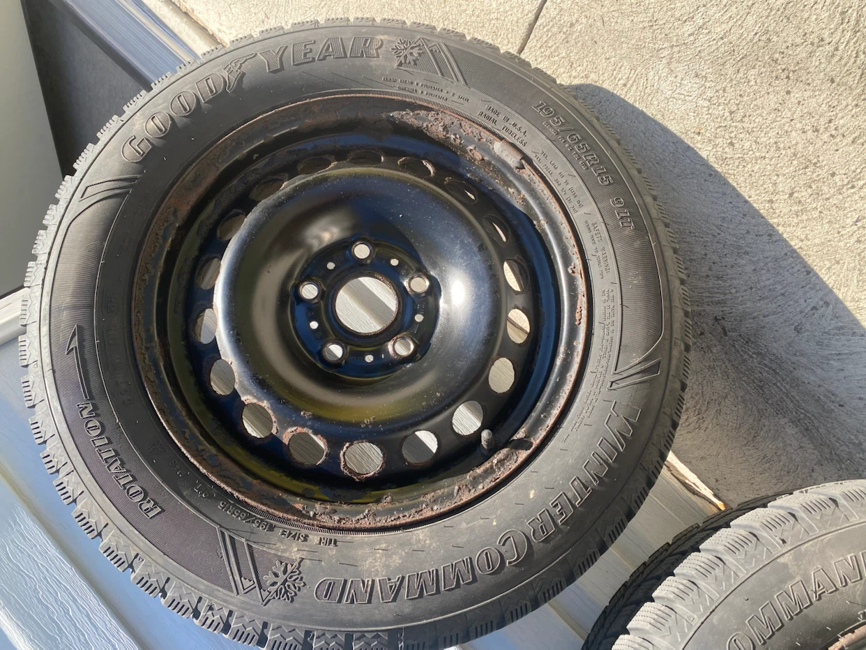 Goodyear Winter Command Tires 195/65R15 - photo 5