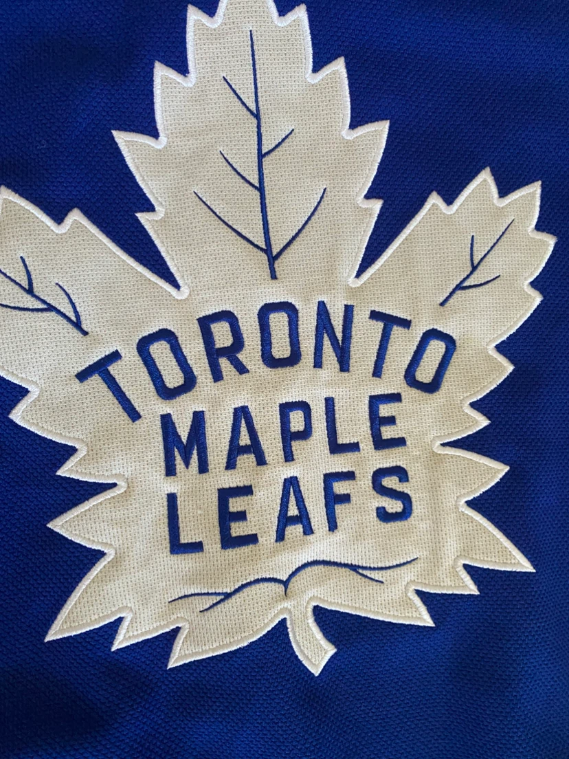 Two Toronto Maple Leafs Jerseys XLarge & large both 65 - photo 3