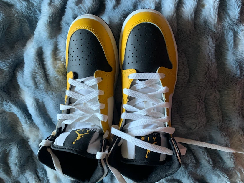Nike Air Jordan 1 Mid Yellow Ochre - photo 3