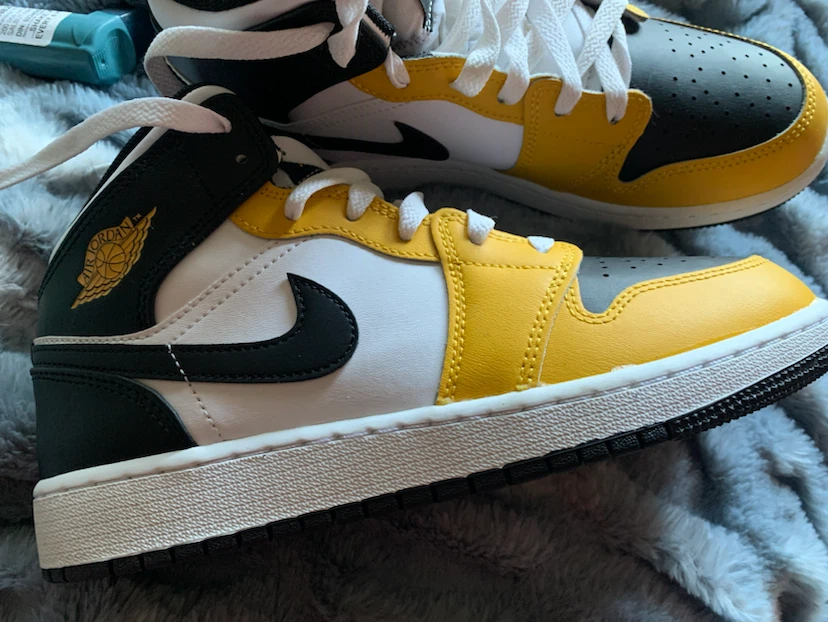 Nike Air Jordan 1 Mid Yellow Ochre - photo 4
