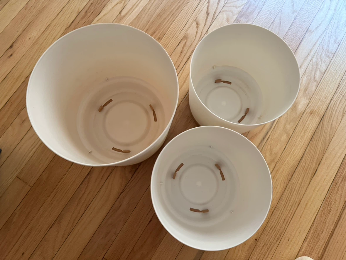 Set of 3 White and Speckled Planters - photo 2