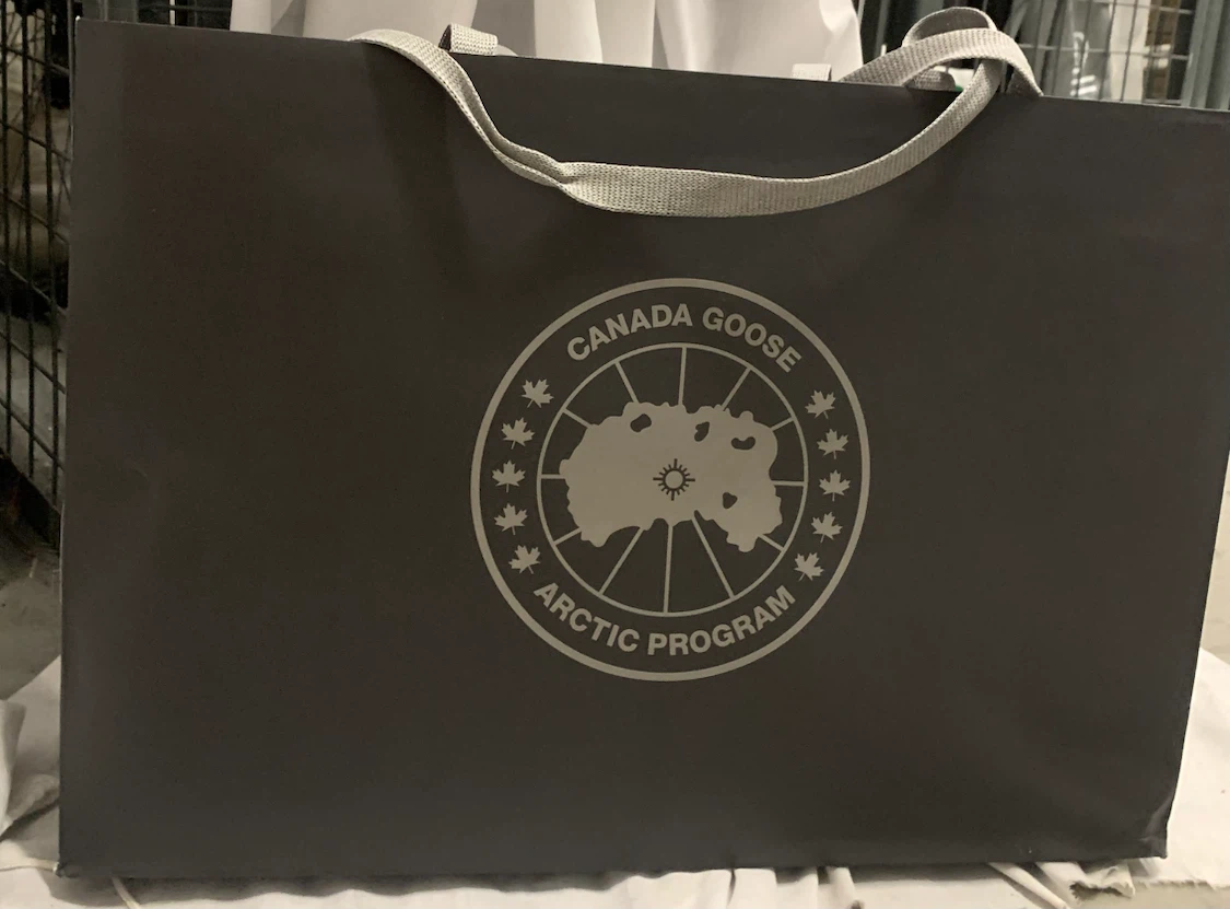 Canada, goose paper shopping bag extra large