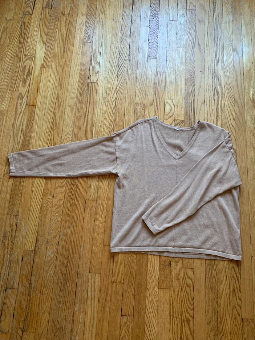 V-Neck Long Sleeve Relaxed Sweater - Beige, Small