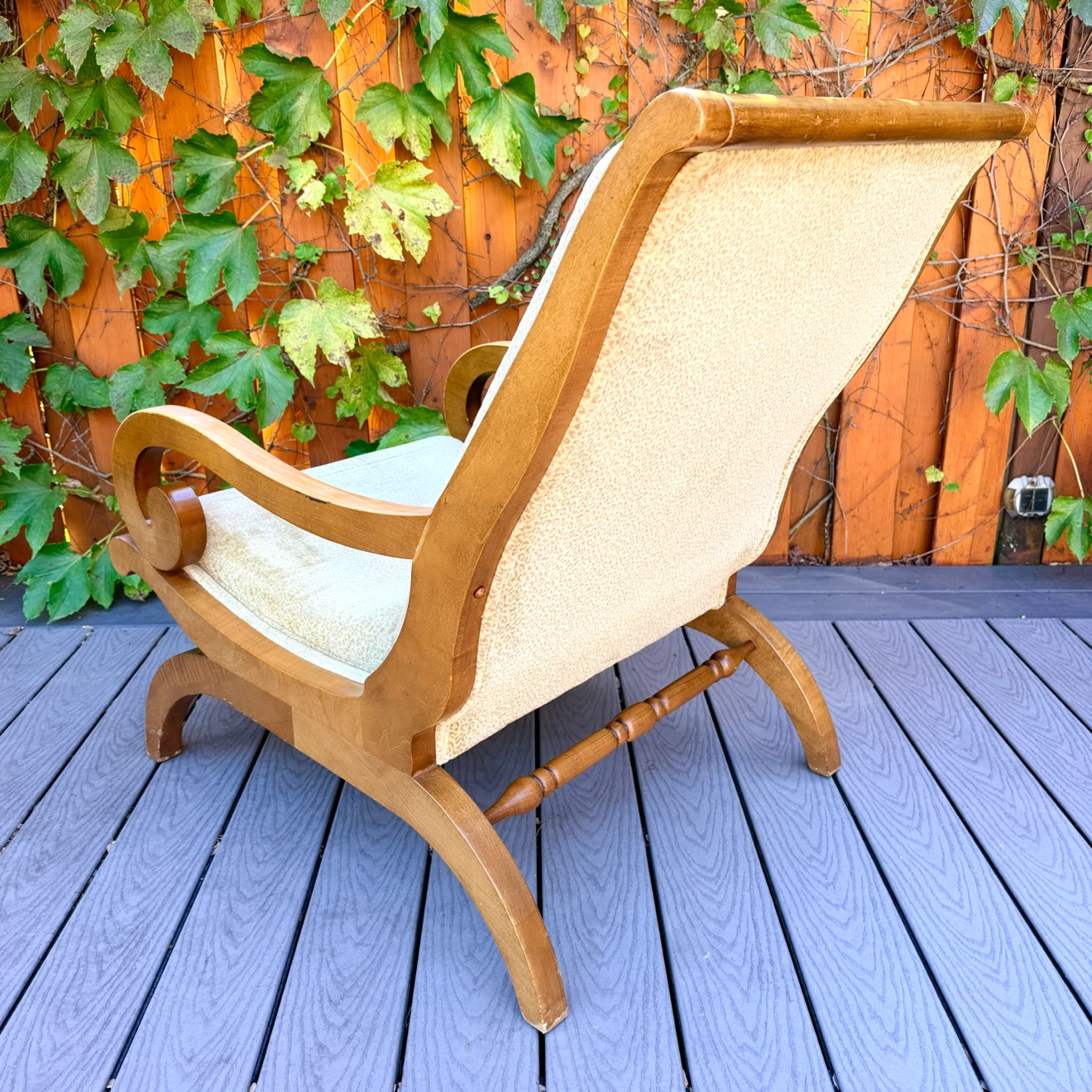 Vintage Comfy Wooden Armchair - photo 5