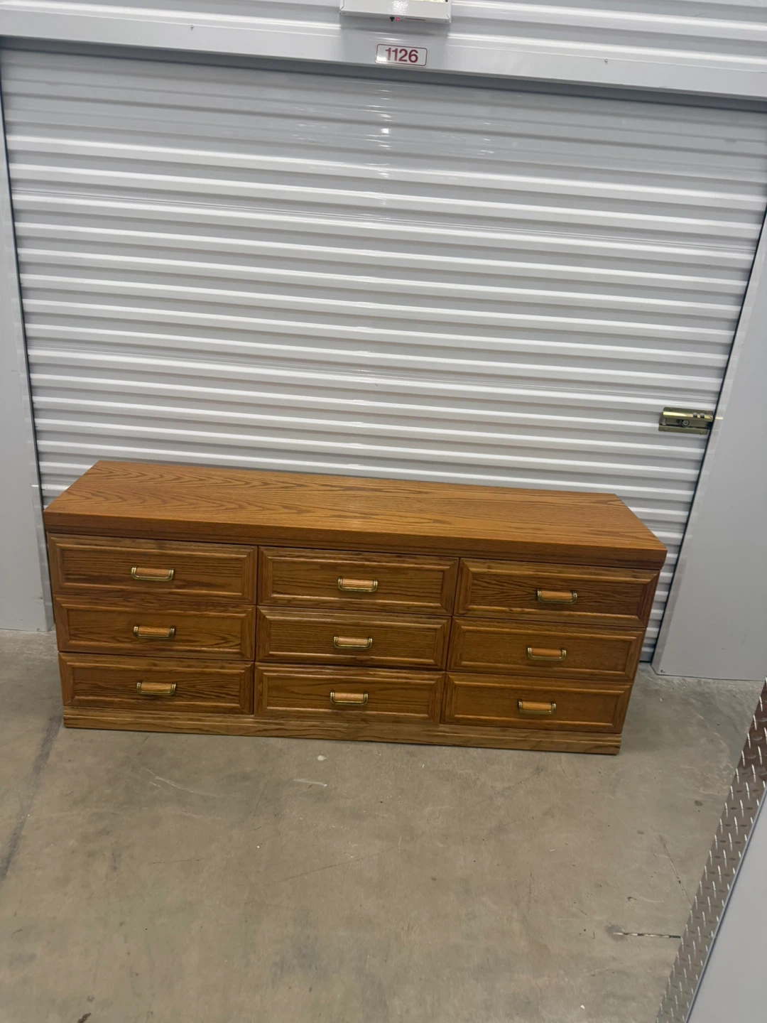 9-Drawer Oak Wood Dresser - photo 3