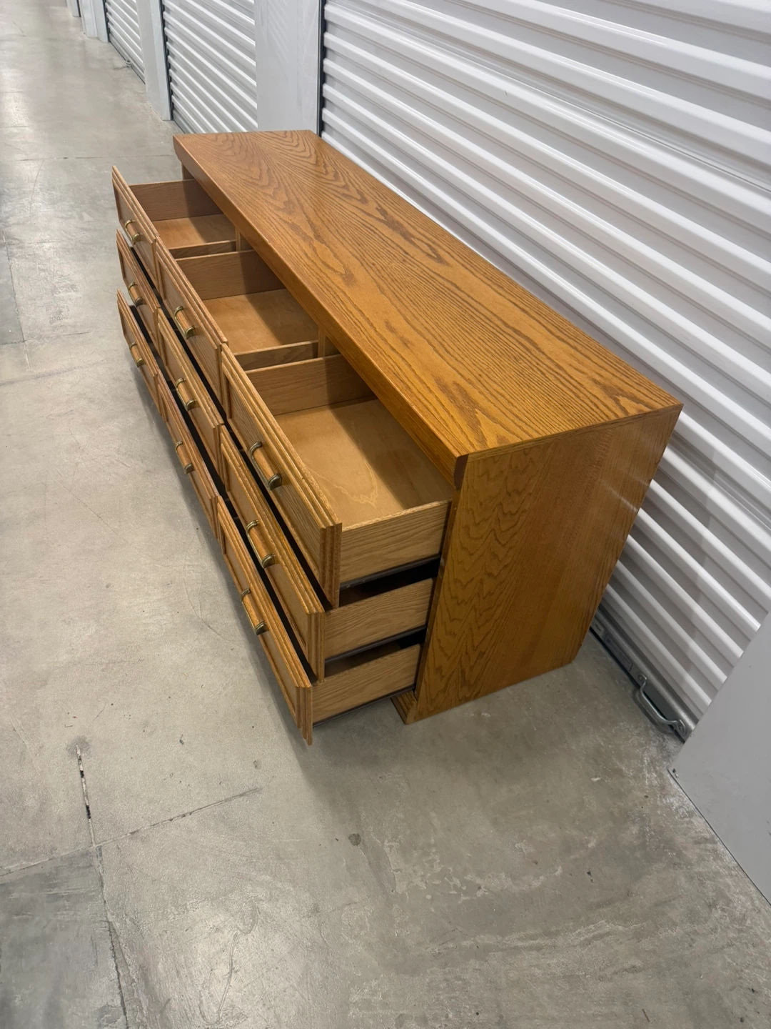 9-Drawer Oak Wood Dresser - photo 4
