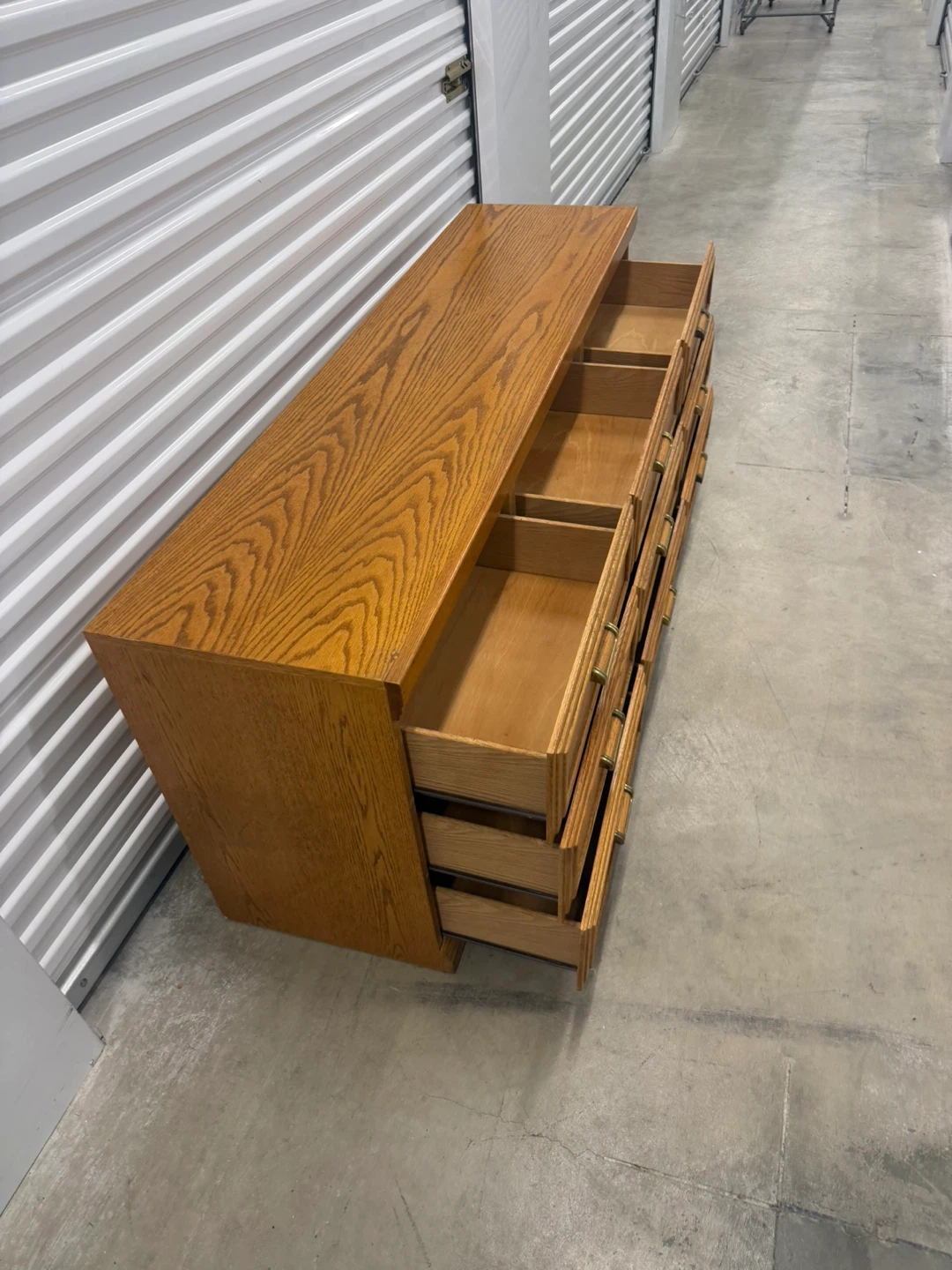 9-Drawer Oak Wood Dresser - photo 5