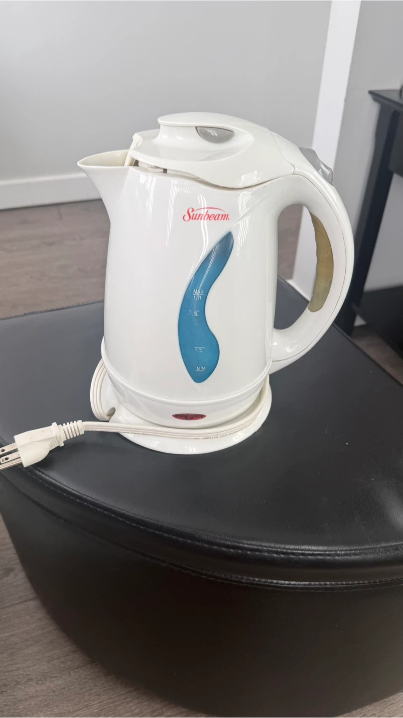 Sunbeam 1.7L Electric Kettle - photo 2