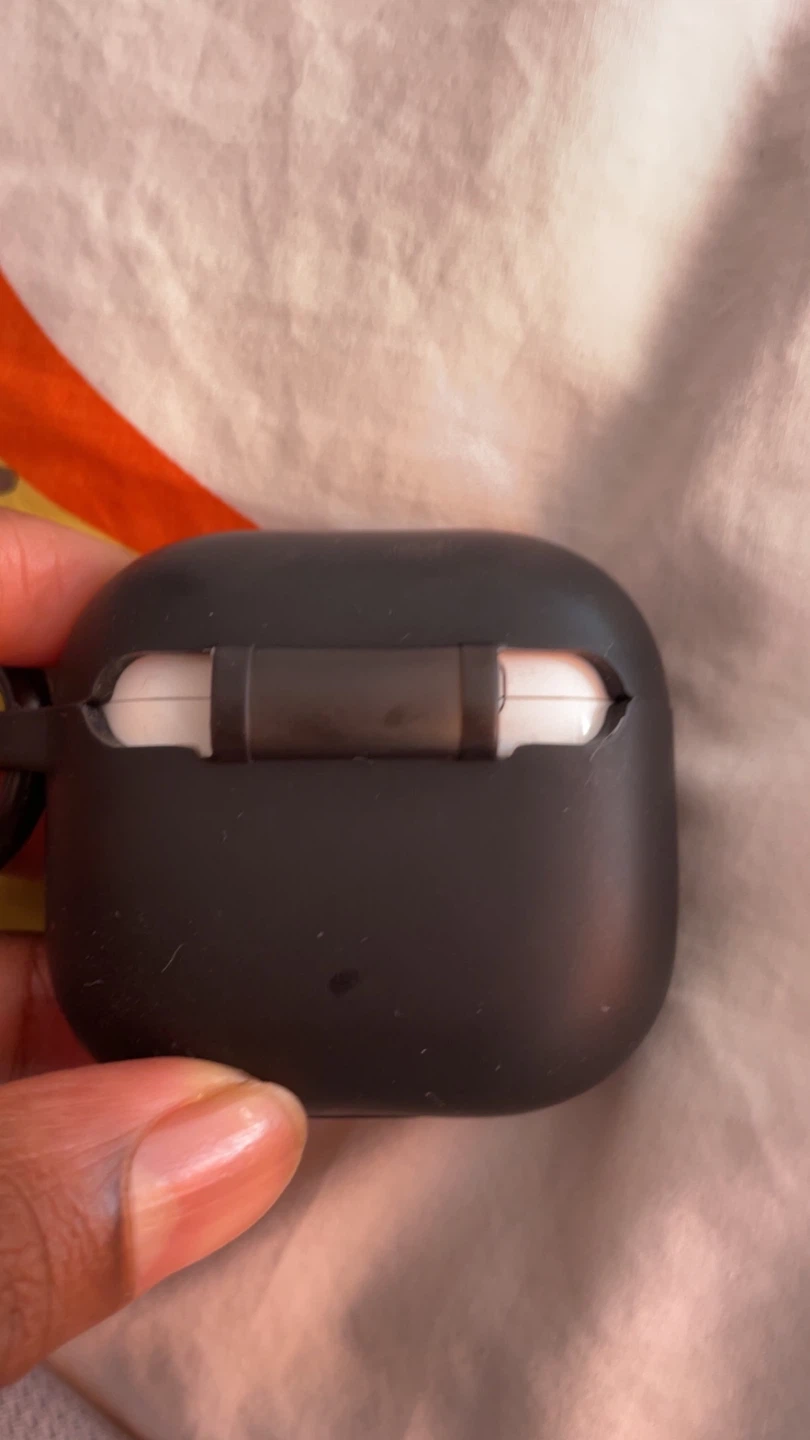 Apple AirPods 4 - photo 2