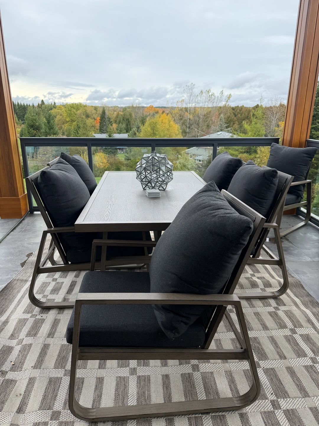 7- piece Home Depot outdoor dining set. - photo 2