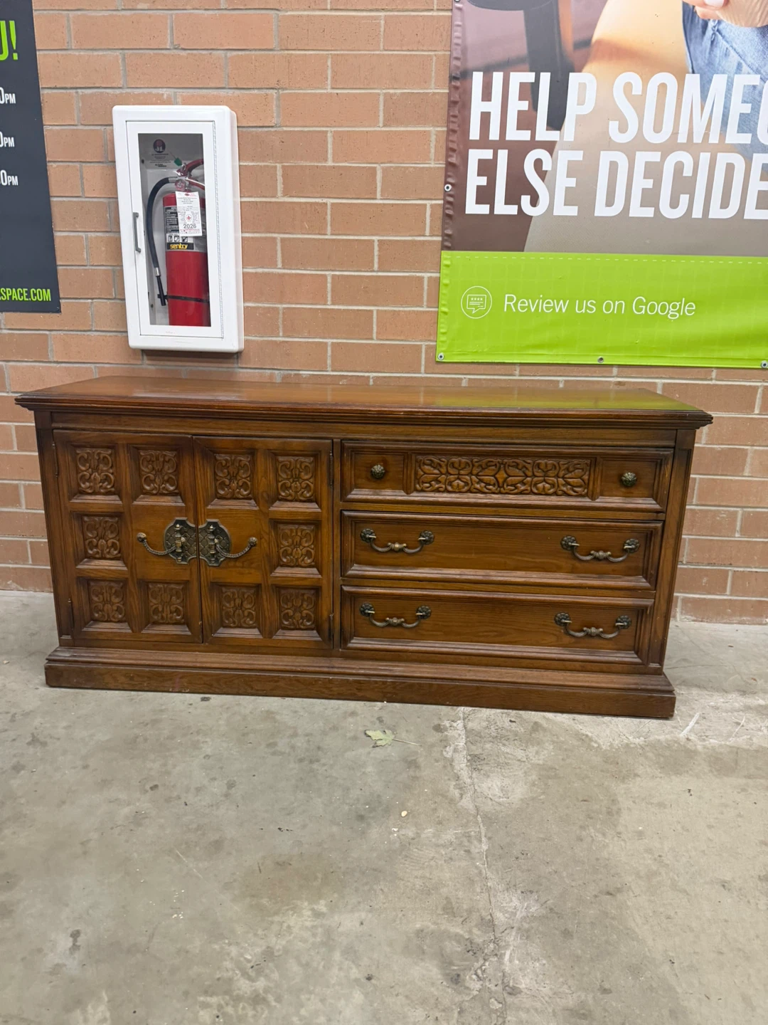 Wooden 6 drawers Dresser Cabinet