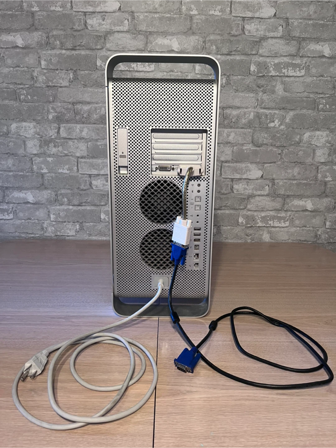 Apple Power Mac G5 Desktop Computer (*read description) - photo 3