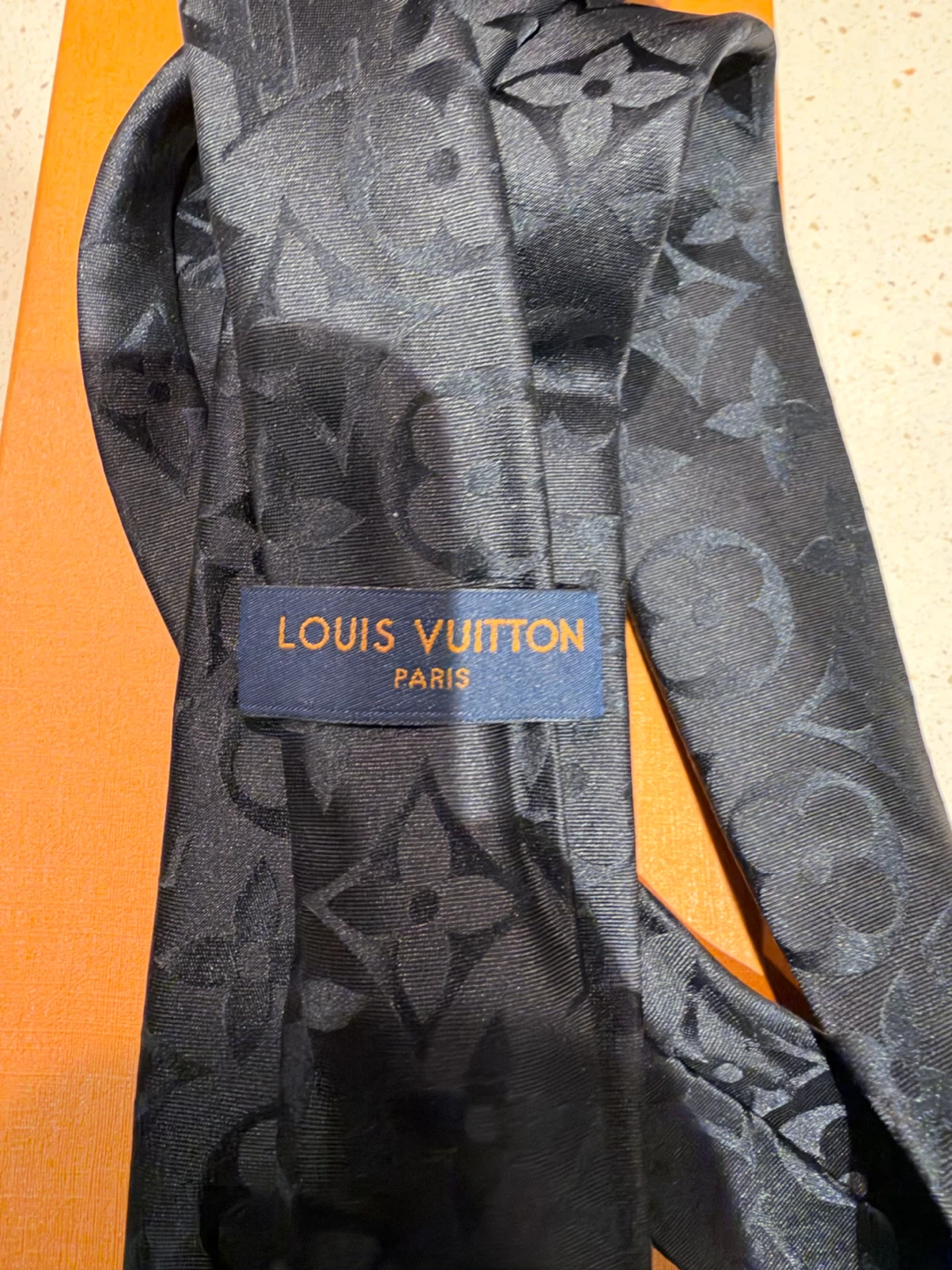 Louis Vuitton Monogram Black Silk Tie - photo 3