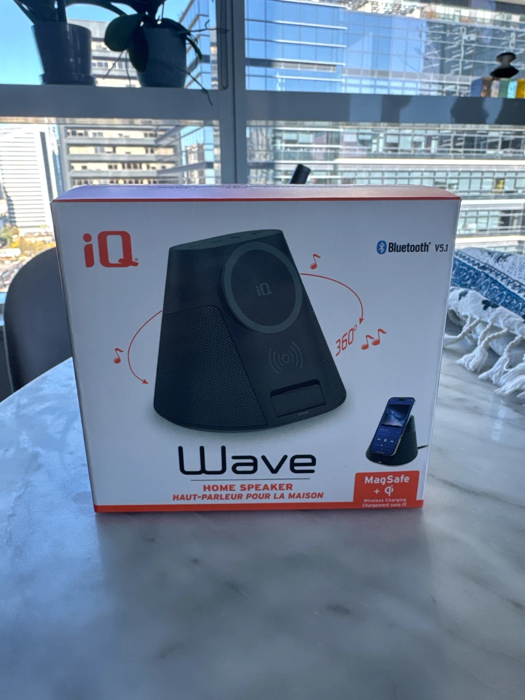 iQ Wave Home Speaker with Wireless Charger