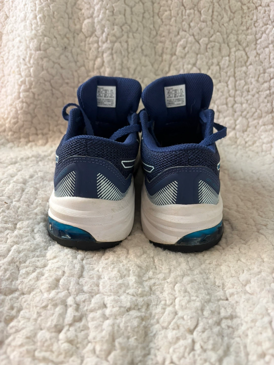 Kids ASICS GT-1000 Running Shoes - photo 4