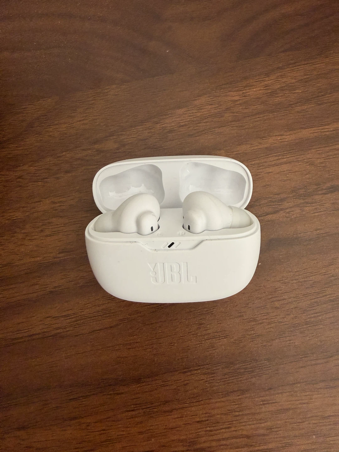 JBL Wireless Earbuds with Charging Case - photo 2