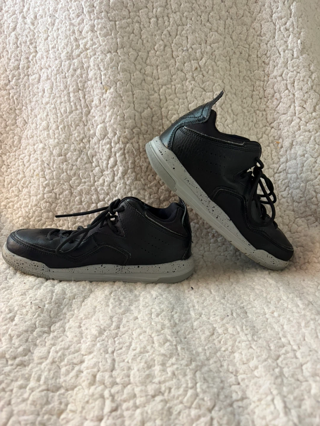 Jordan Youth Shoes Black and Grey Size 3Y - photo 2