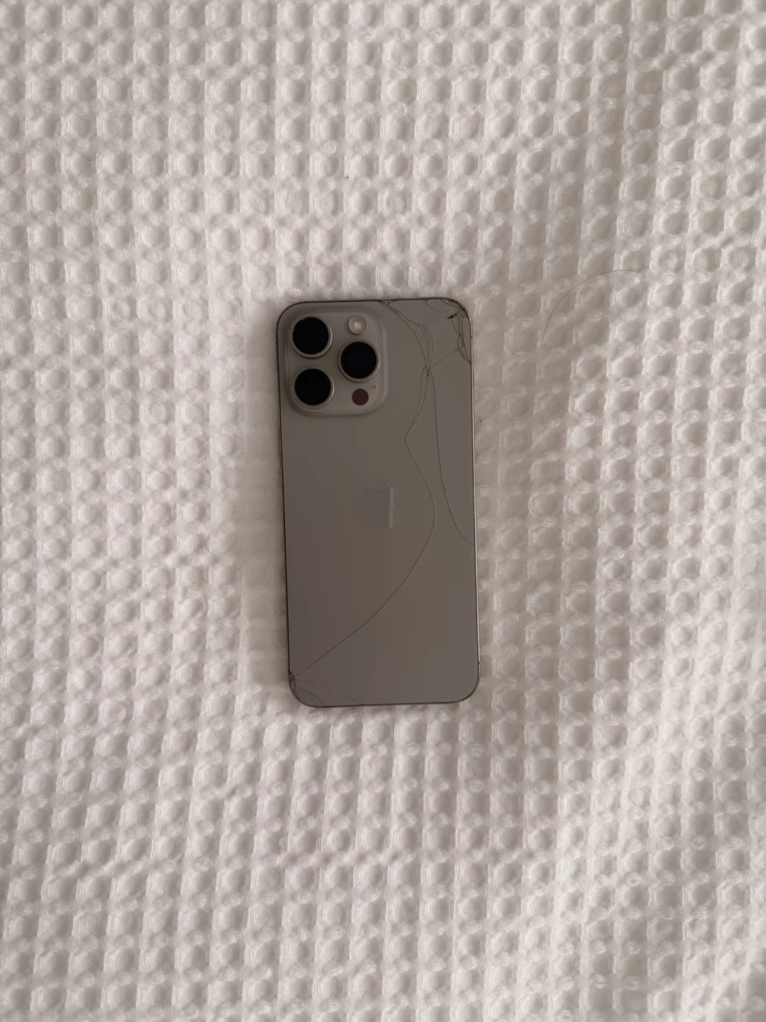 Apple iPhone 13 Pro - photo 2
