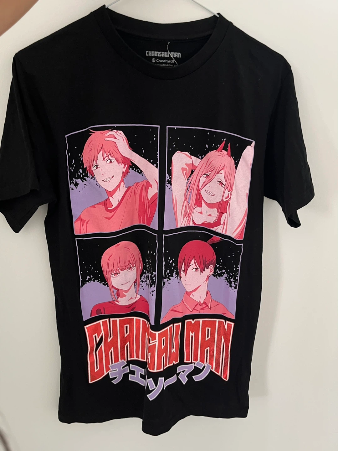 New Chainsaw Man T-Shirt Small Black Pink HotTopic Crunchyroll - photo 2
