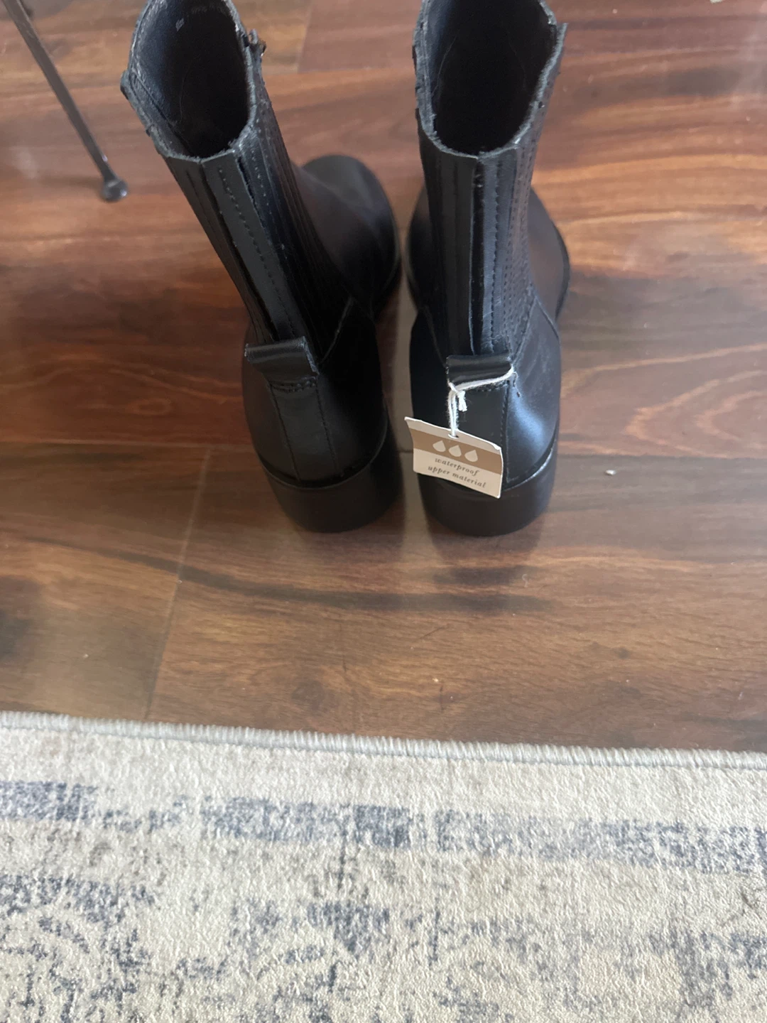Black Women's Chelsea Boots Size 7 - photo 3