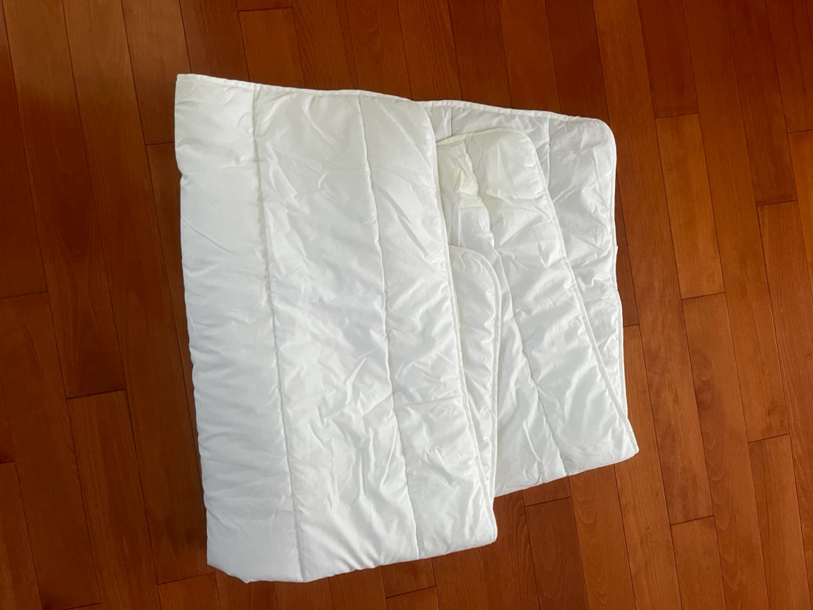 White blanket for a crib - photo 2