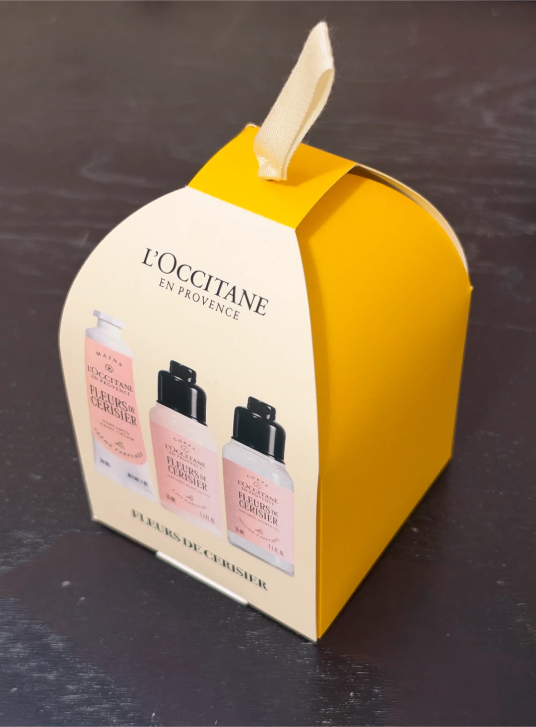 L'Occitane Fleurs De Cerisier Cherry Blossom Gift Set - photo 2
