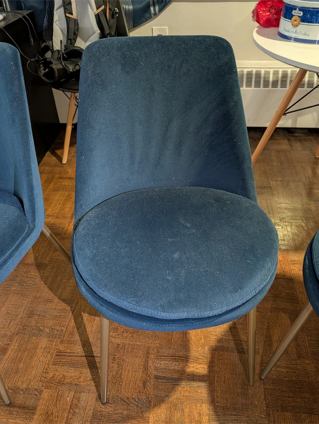 Set of 4 Navy Blue Velvet Dining Chairs - photo 2