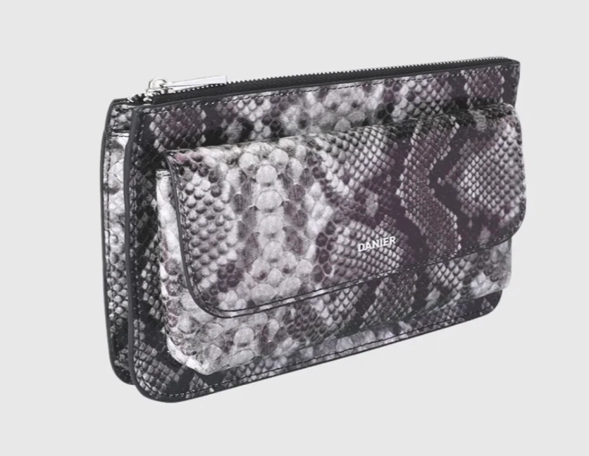 Danier EMMELIE CROSSBODY PHONE WALLET. New with tags - photo 3