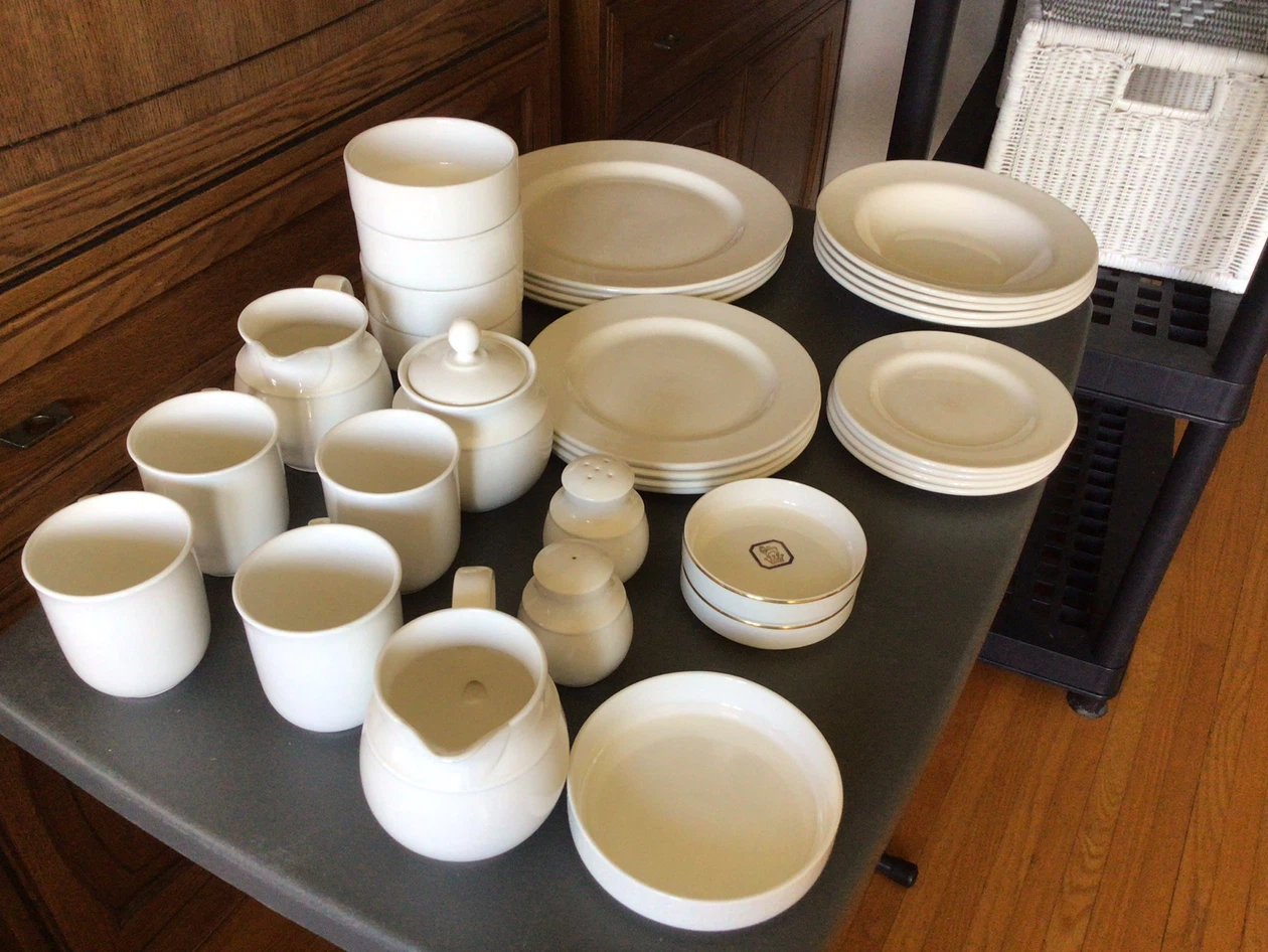 Royal Doulton Hotel Porcelain Dinnerware Set - photo 4