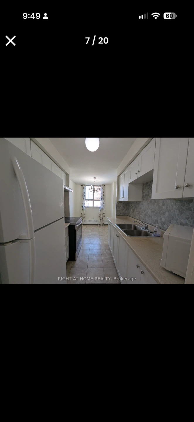 Spacious 2bed & 2bath condo with utilities and parking included - photo 3