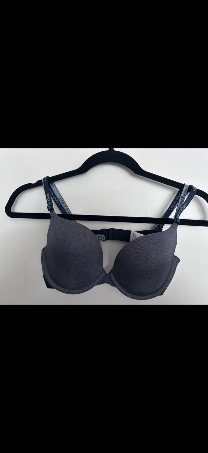 Calvin Klein Bra Set Size 34C - photo 4