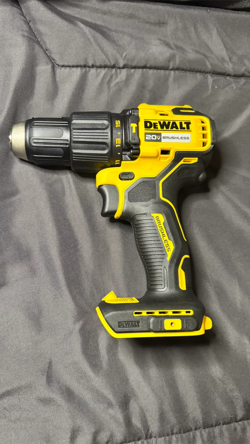 Brand new ! DEWALT DCD798 20V Max Brushless Hammer Drill