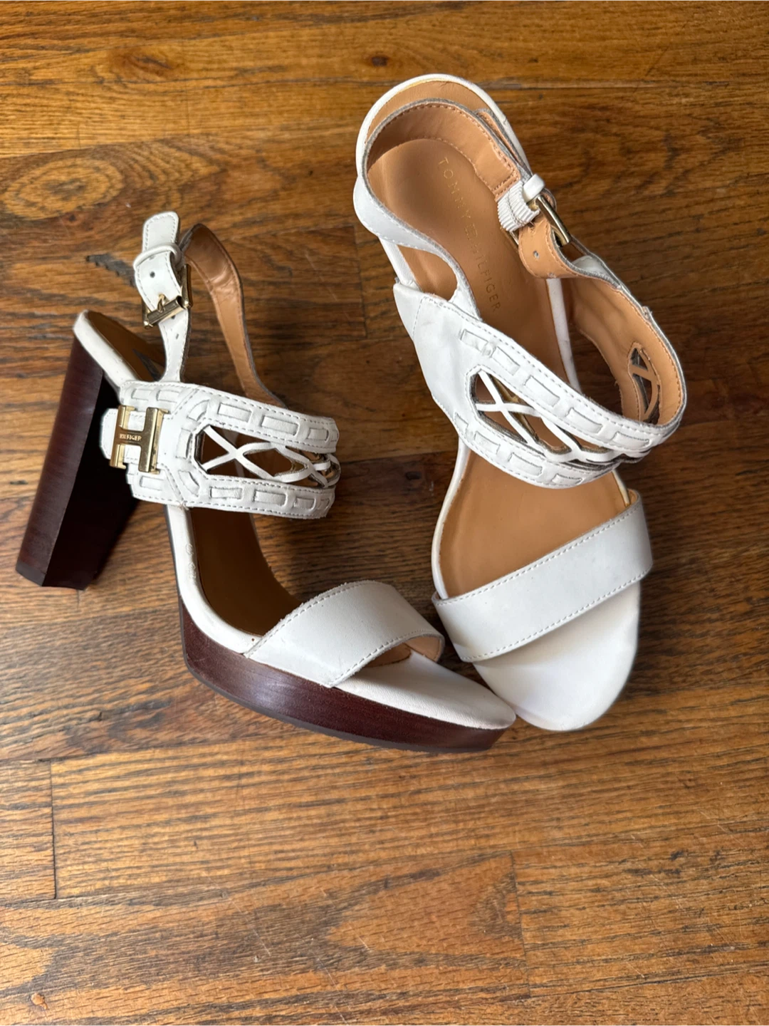 Size 8 Tommy Hilfiger White Block Heel Sandals