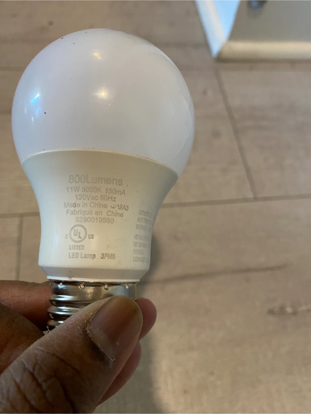 Philips 11W 5000K LED Light Bulb - photo 2