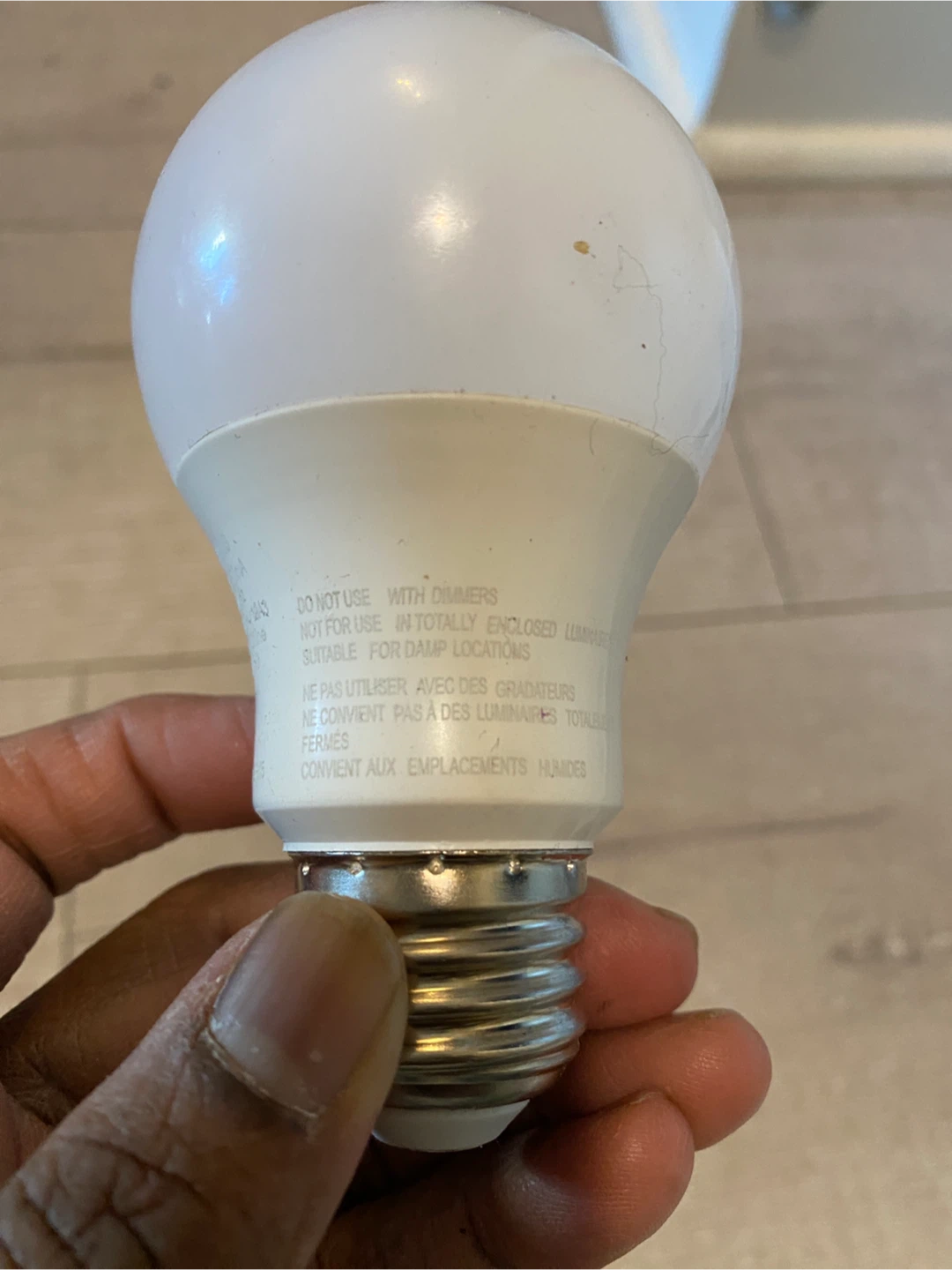 Philips 11W 5000K LED Light Bulb - photo 3