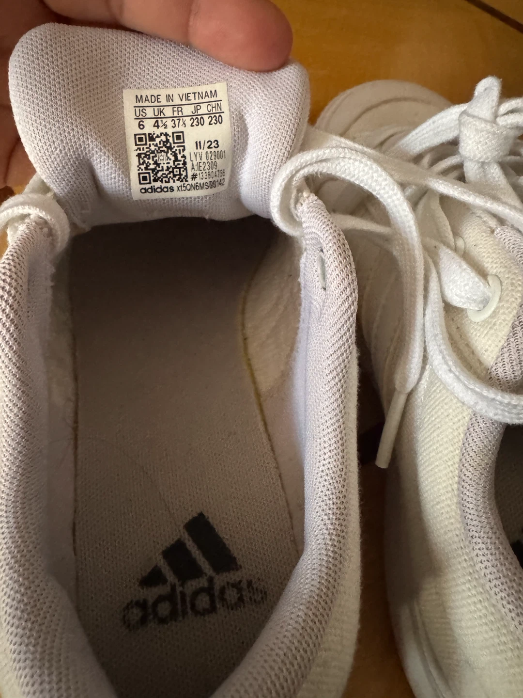 Adidas White Canvas Sneakers Size 6 - photo 4