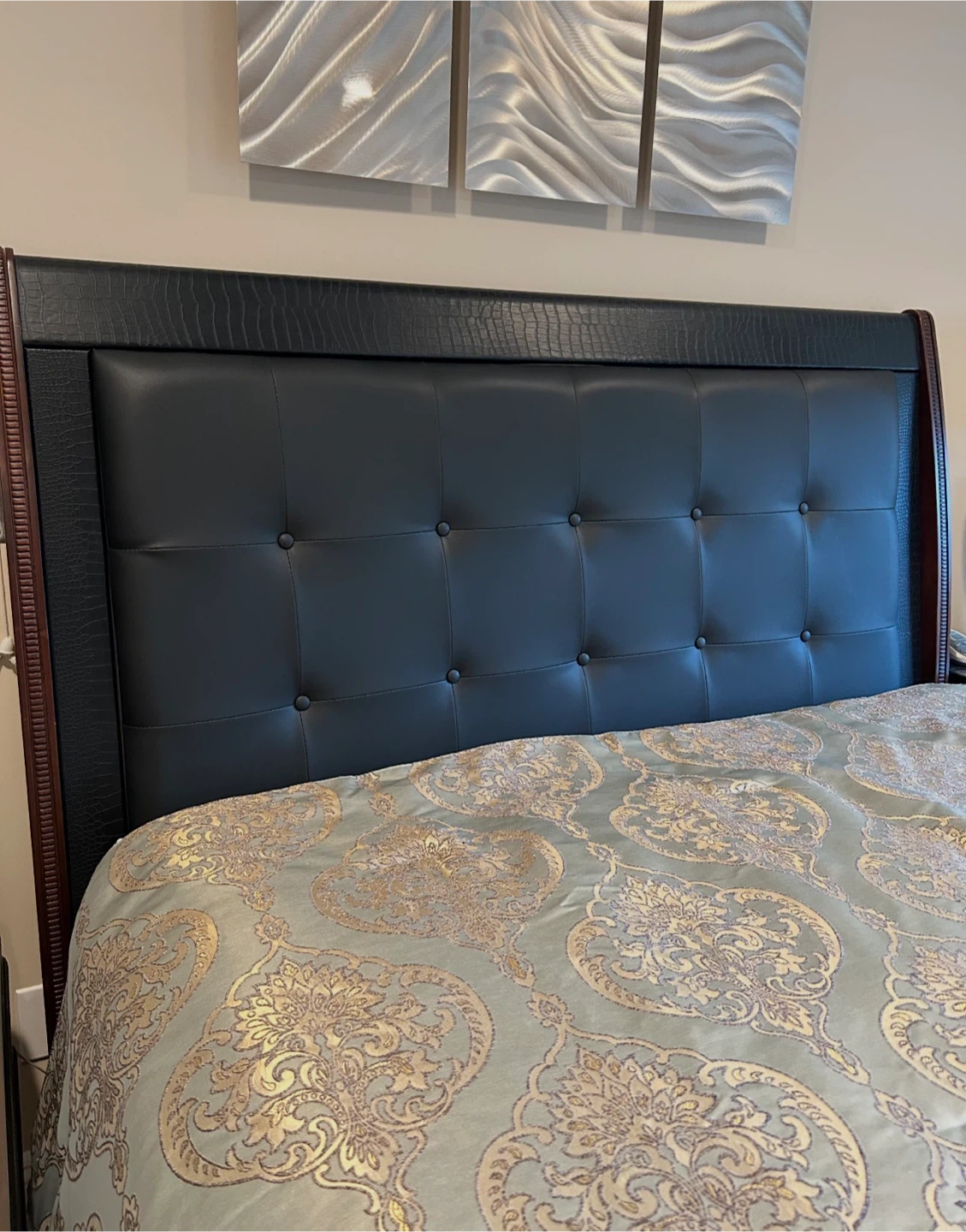 Reupholstery shop repair refinishing nook cover Caining - photo 3