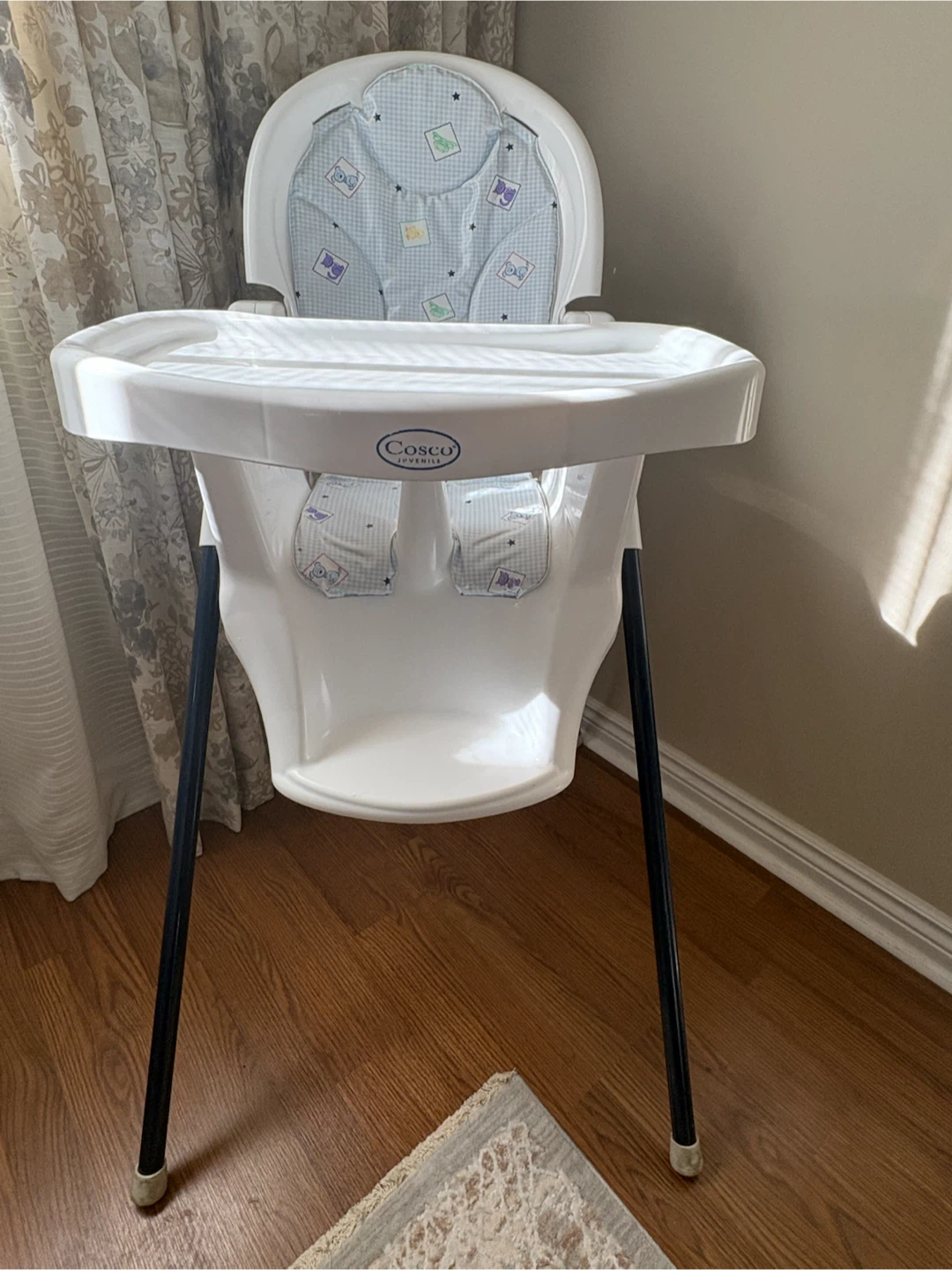 High chair - photo 2