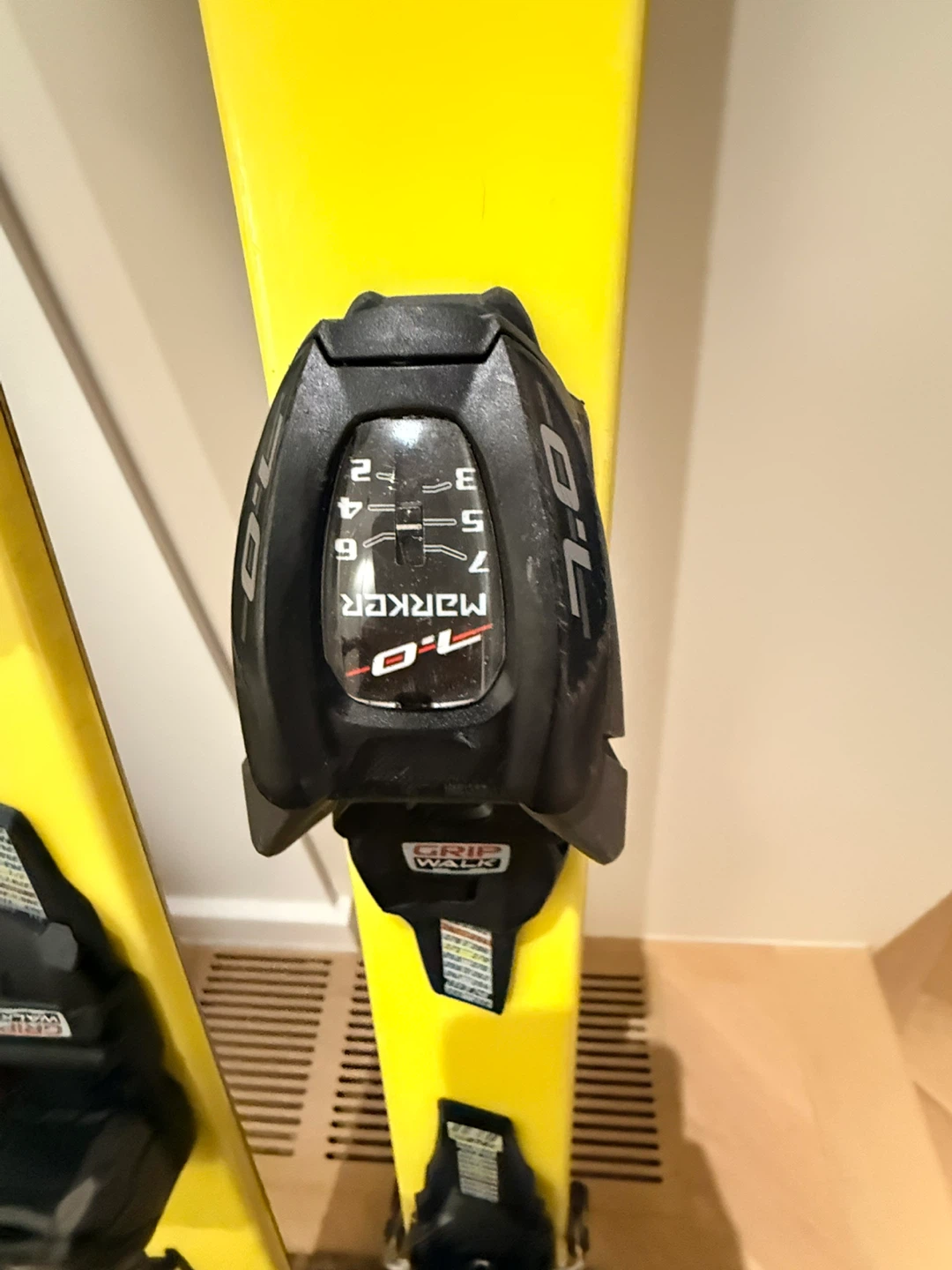 Volkl Revolt JR Skis 148cm with Marker 7.0 Bindings - photo 5