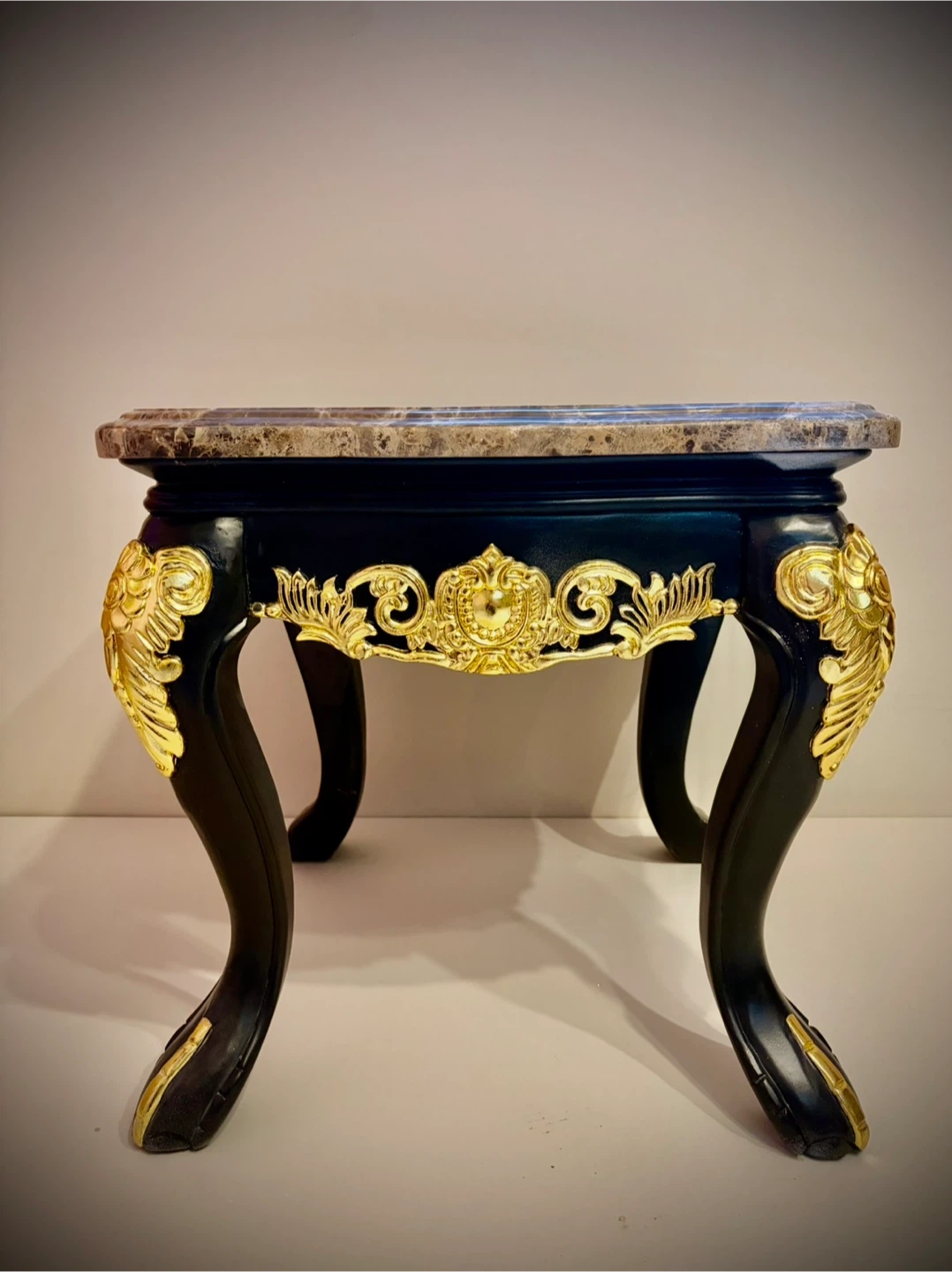 Black and gold accent side table - photo 3