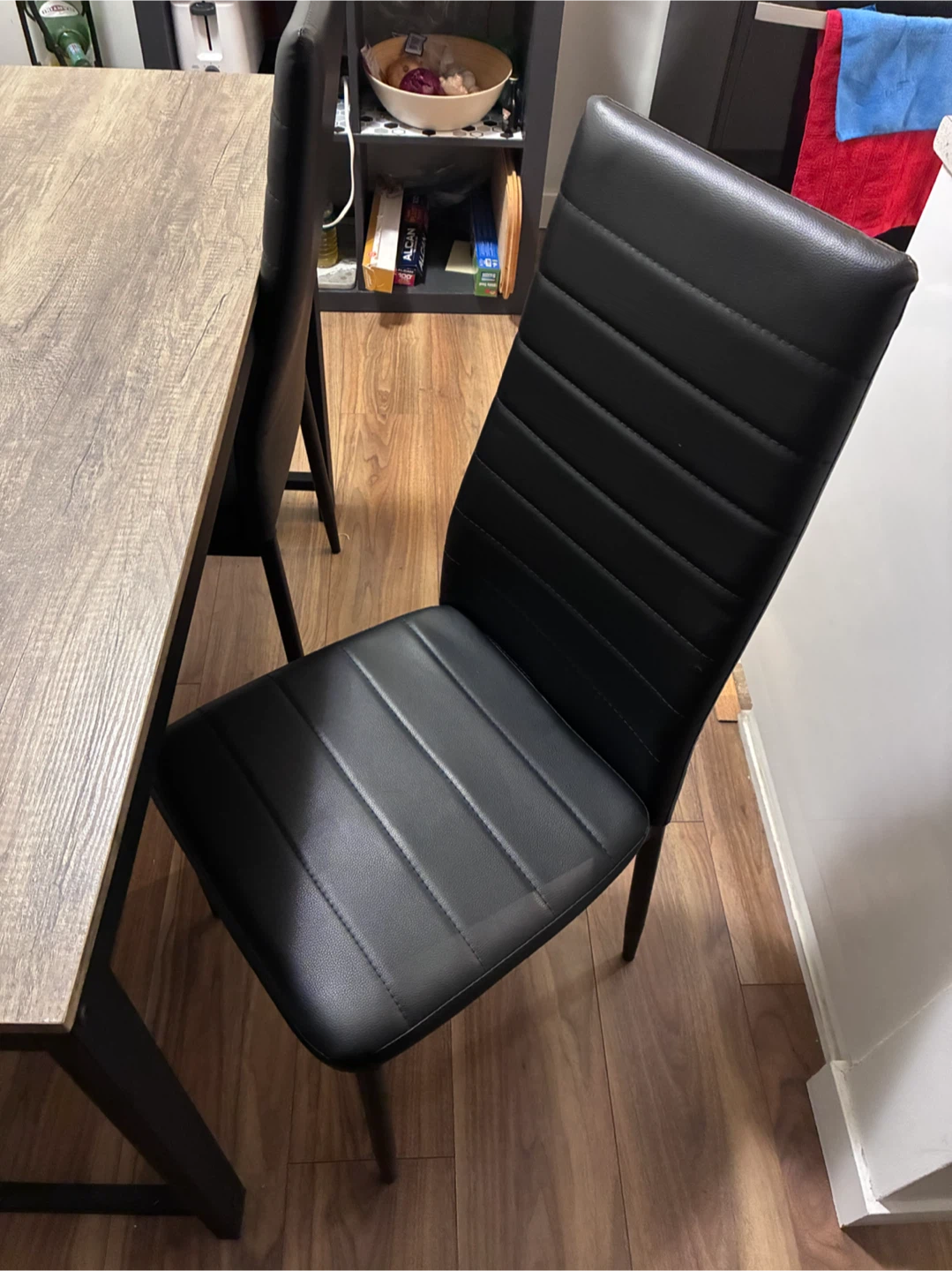 Dining table and 4 black chairs - photo 3
