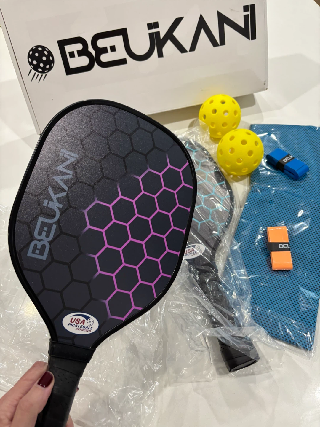 Beukani Pickleball Paddle Set 2 Paddles 2 Balls Carrying Case - photo 2