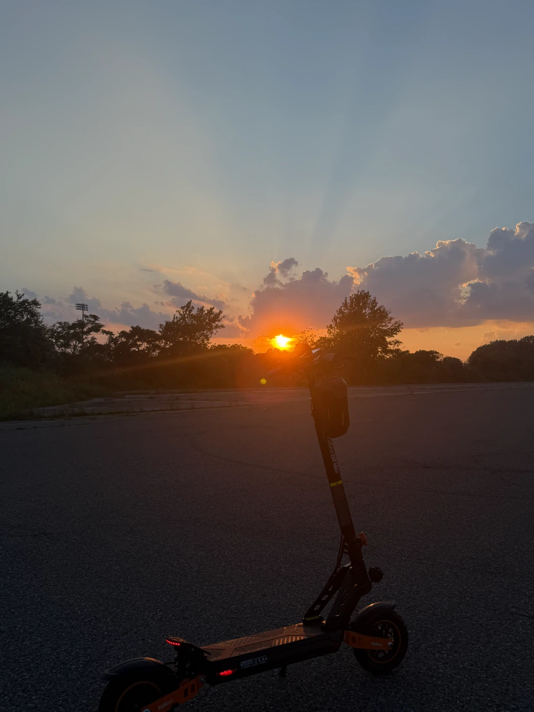 KuKirin G2 Max Electric Scooter - photo 3