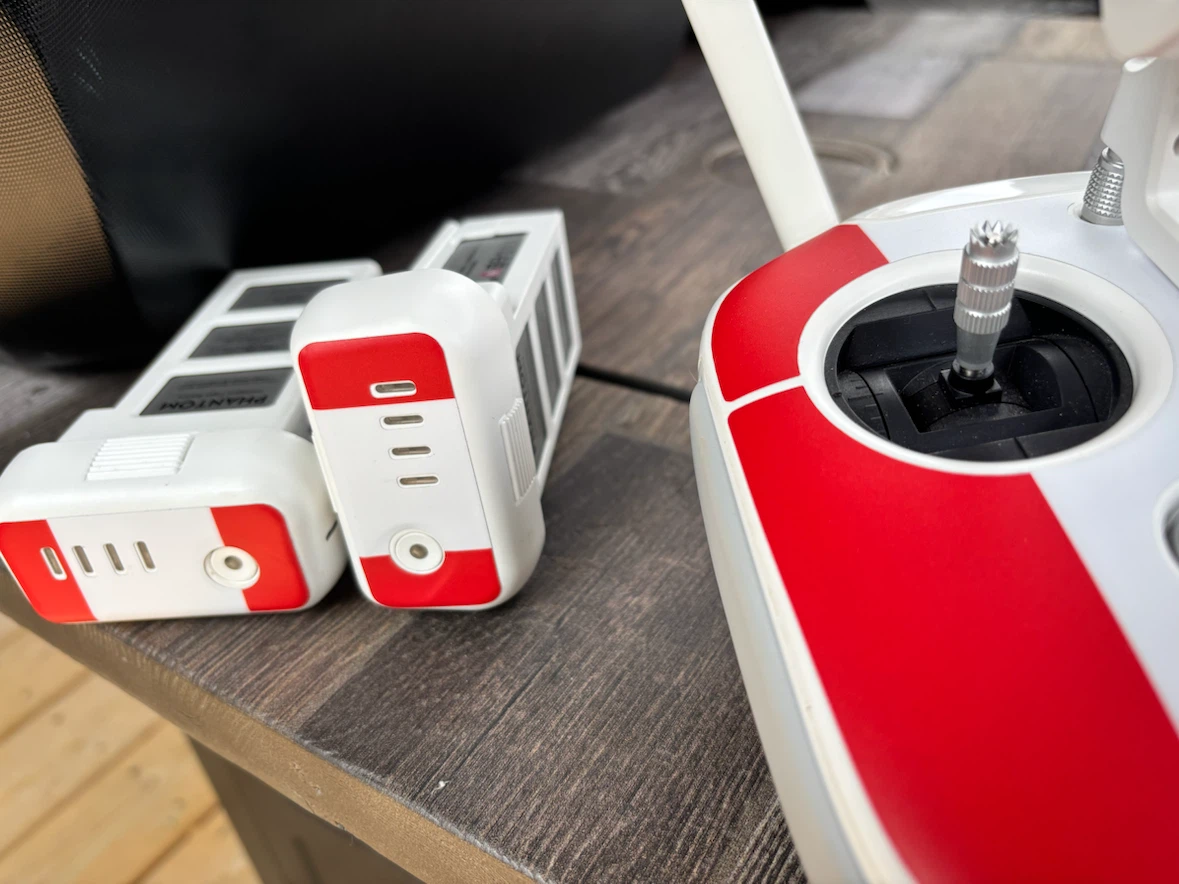 DJI Phantom 3-4K Drone with Extra Batteries - photo 5