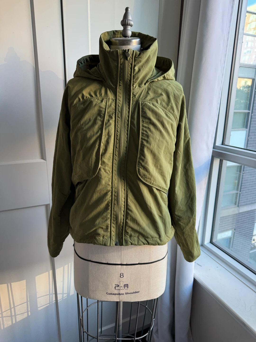 Like New Barley Worn Lululemon Always Effortless Jacket Size 4 - photo 4